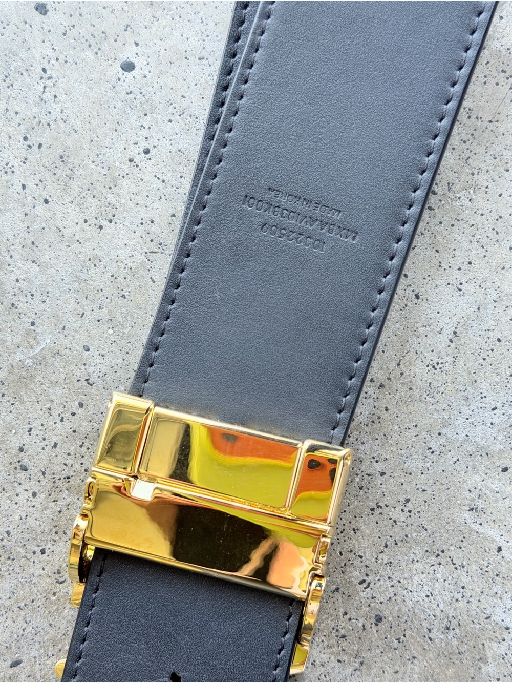Black Leather MCM belt - Picture 6 of 8